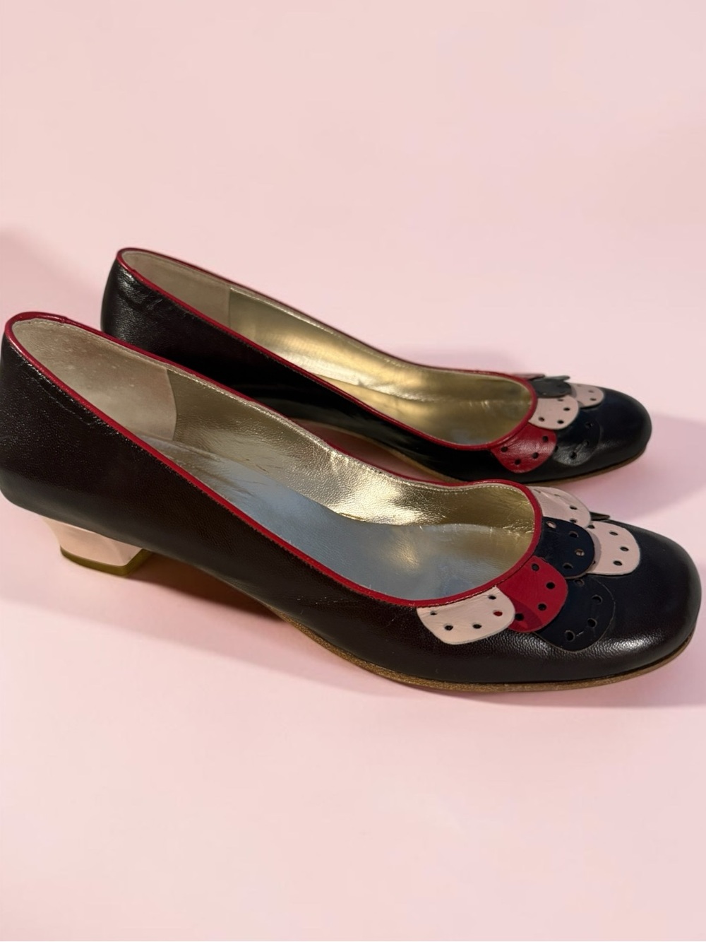 Furla Vintage Leather Block Heel Pumps Petal Appliqué Made In Italy Size 39/8.5